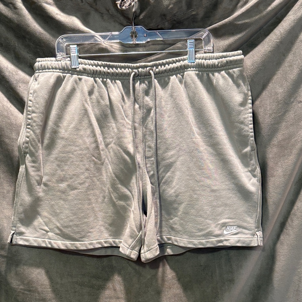 Nike Men's Light Green Athletic Shorts